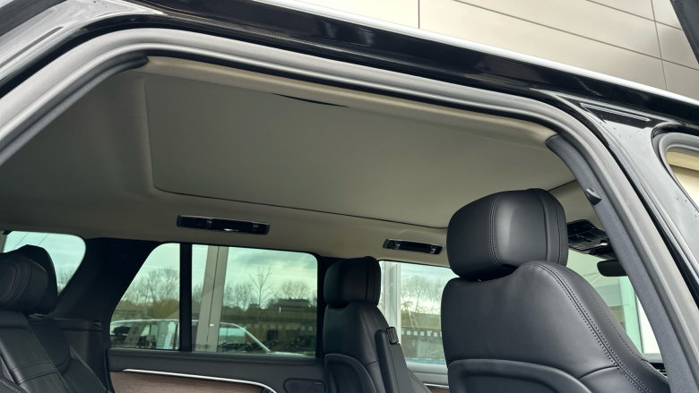 Land Rover Range Rover 3.0 P460e SE 4dr Auto Estate